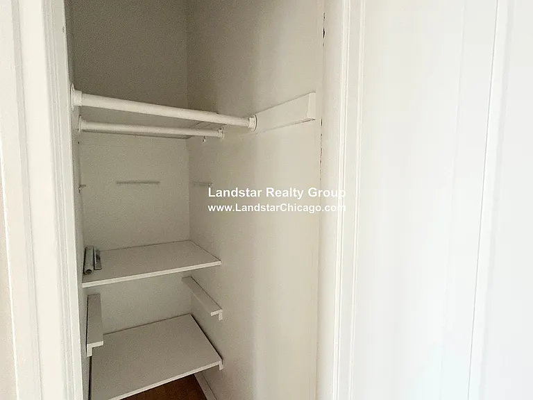 2905 N Kilbourn Ave #1 — Photo 7