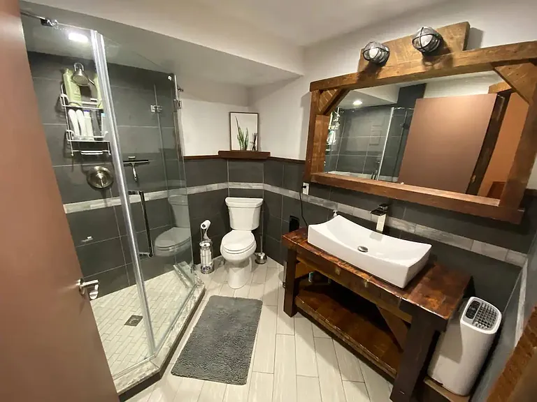 Bathroom #2 with shower - Basement