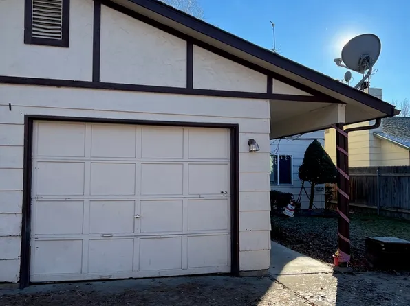 1898 N Allumbaugh St, Boise, ID 83704