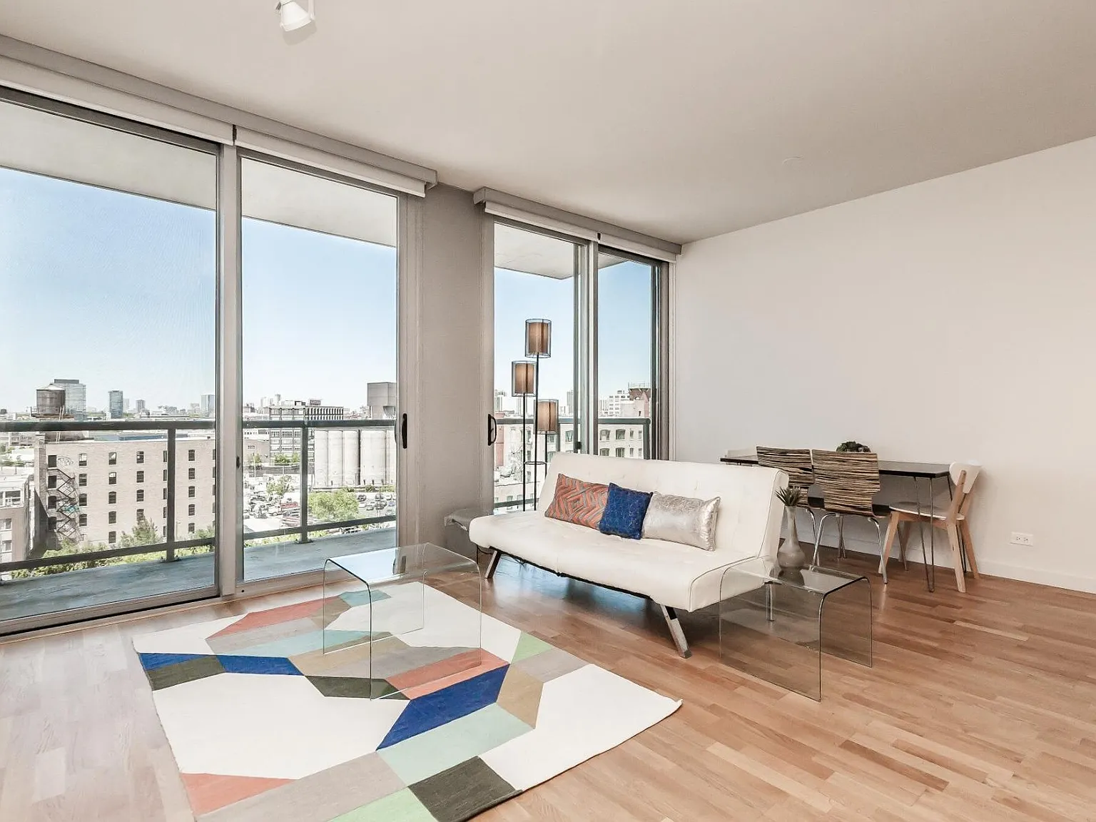 2 bed, 1267 sqft, $3,900 — Photo 3