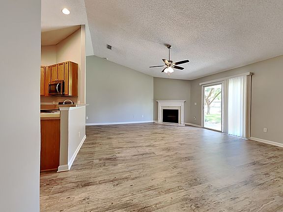 3rd image of 8475 E Hunston Mill Ln