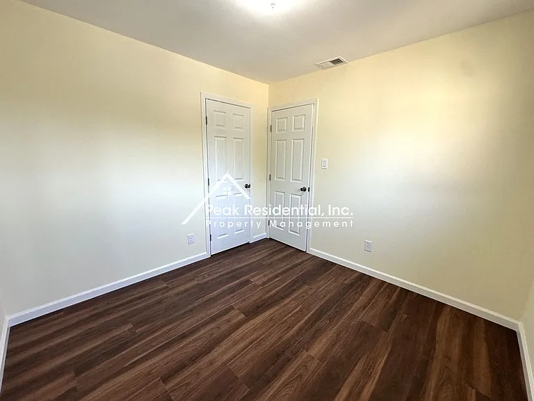 10262 Mills Station Rd — Photo 14