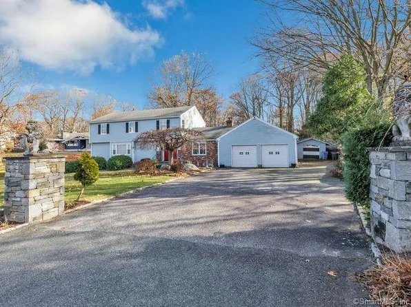 23 Old Hollow Road, Trumbull, CT 06611