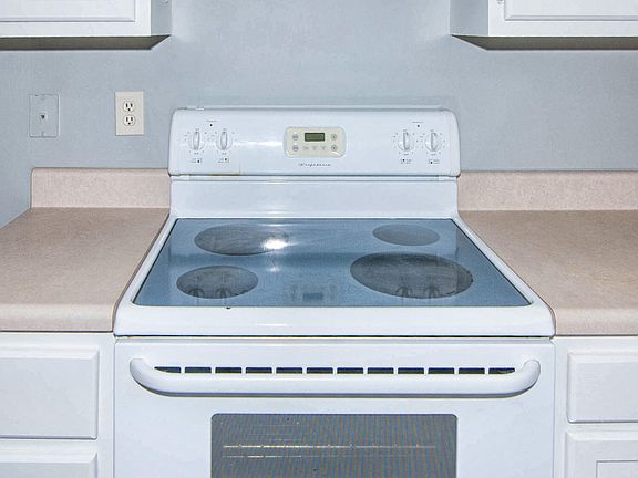 4th image of 1920 Tropicana Rd #10