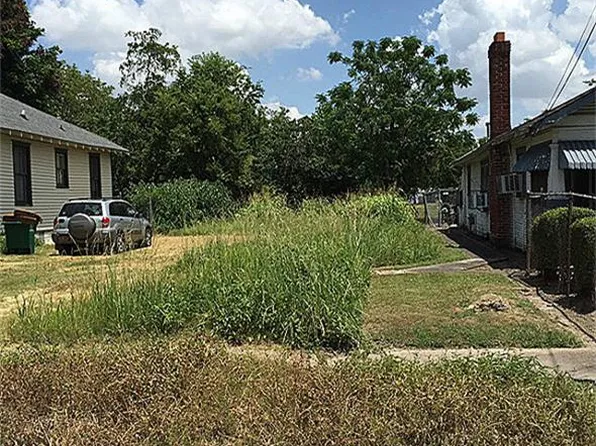 3259 Simmons St, Houston, TX 77004