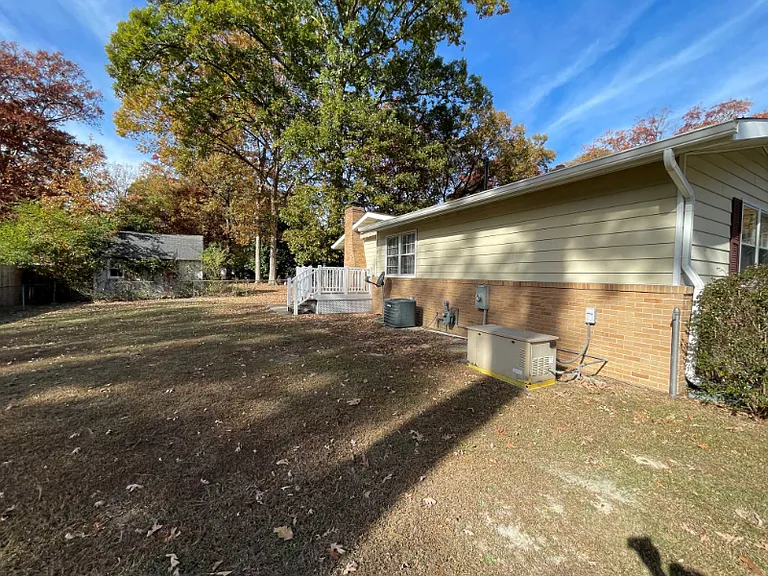 9 Dinwiddie Pl — Photo 1