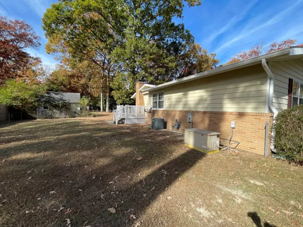 9 Dinwiddie Pl, Newport News, VA 23608