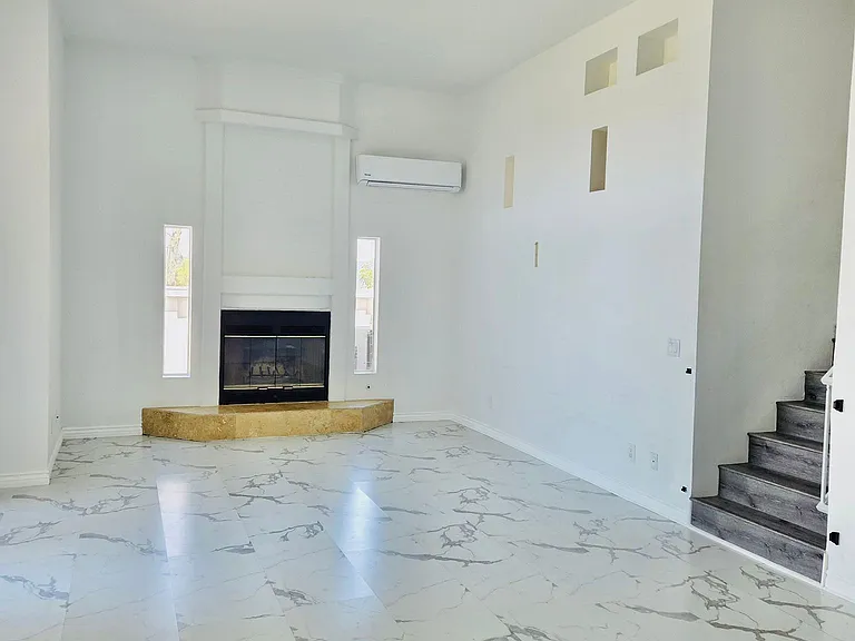 8701 Vista Del Oro Way — Photo 3