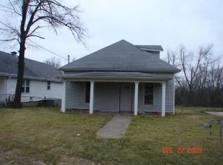 513 E Spring St, Rogers, AR 72756