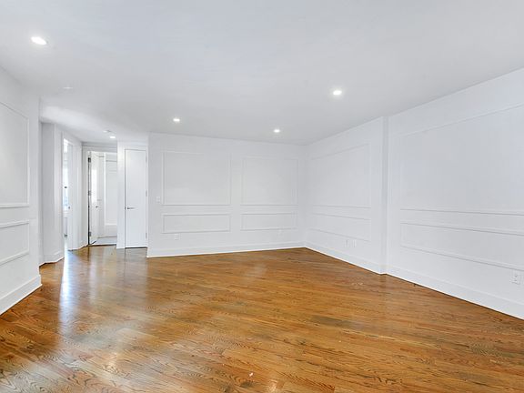 4th image of 226 E 70th St APT 5C