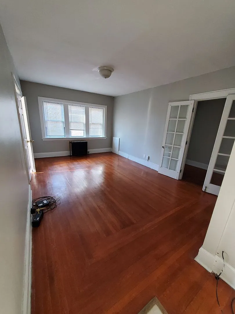 Historical Apartments l Oak St — Photo 4