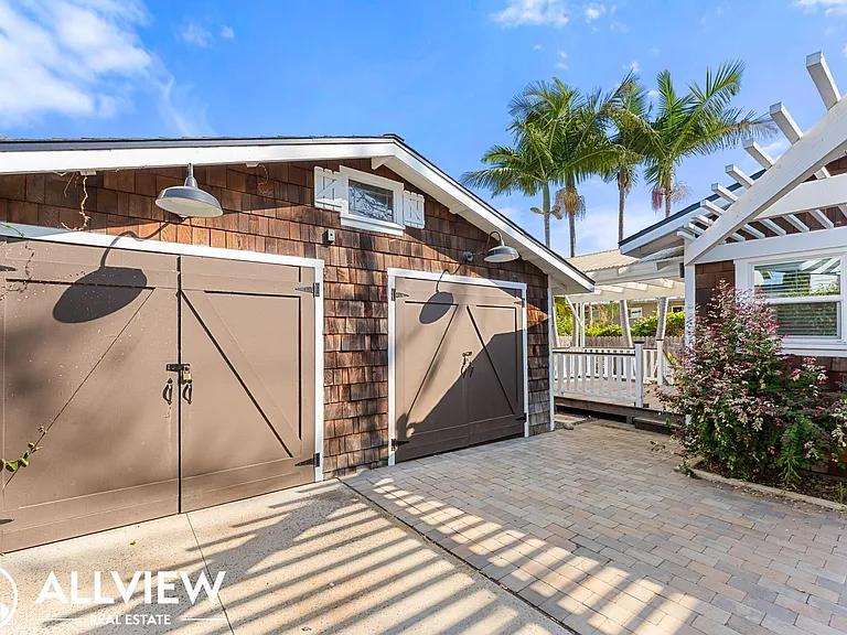 2474 Santa Ana Ave — Photo 28