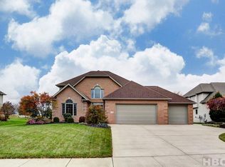 736 Meadowview Dr, Findlay, OH 45840