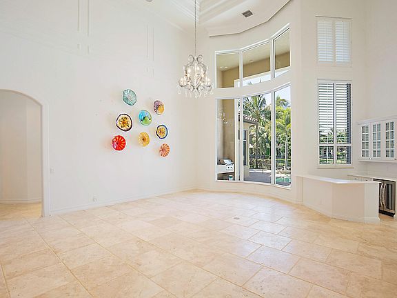 Home For Sale In The Oaks