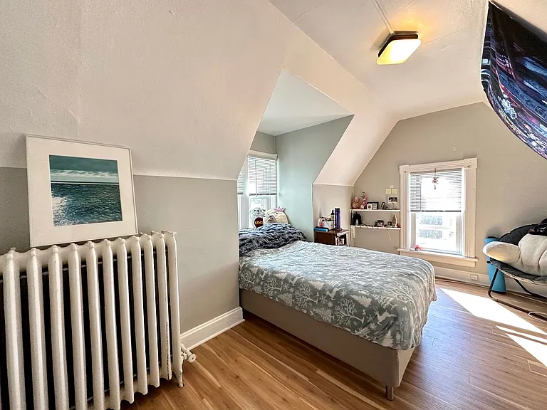 2125 E Superior St — Photo 7