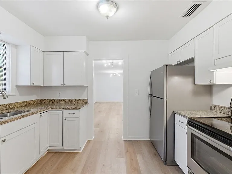 2206 Page Ave — Photo 11