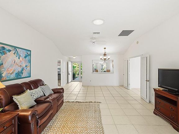 3rd image of 1469 Ramon Rd