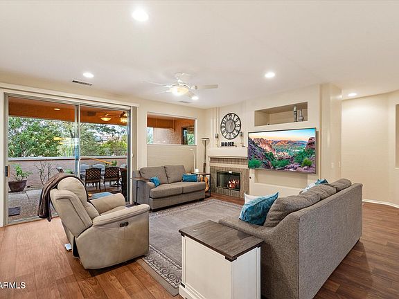 4th image of 16418 W DESERT LILY Drive