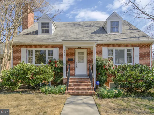 739 26th Pl S, Arlington, VA 22202