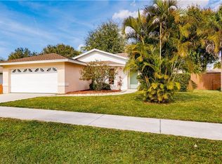 2431 Pinehurst St, Sarasota, FL 34231