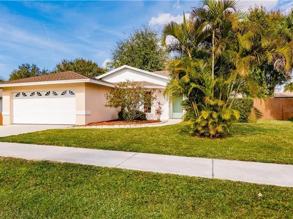 2431 Pinehurst St, Sarasota, FL 34231