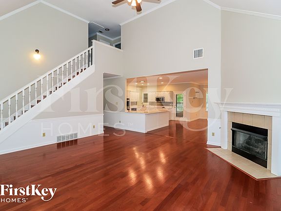 4th image of 7996 Jills Creek Dr