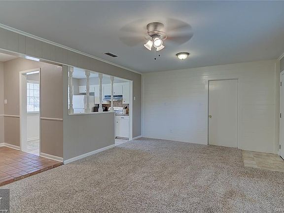 2nd image of 487 Dixon Ave