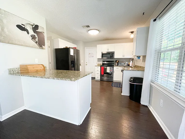 104 Cedar Field Ln — Photo 10