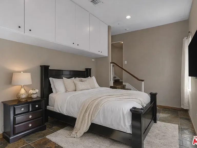 10023 Westwanda Dr — Photo 59