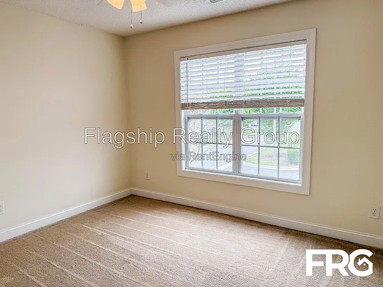 4243 Dudleys Grant Dr — Photo 17
