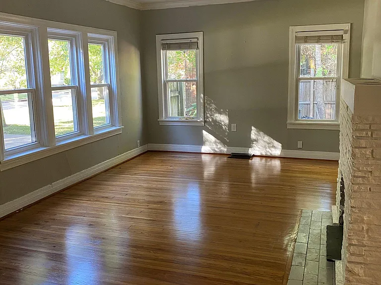 4207 S Norfolk Ave — Photo 1