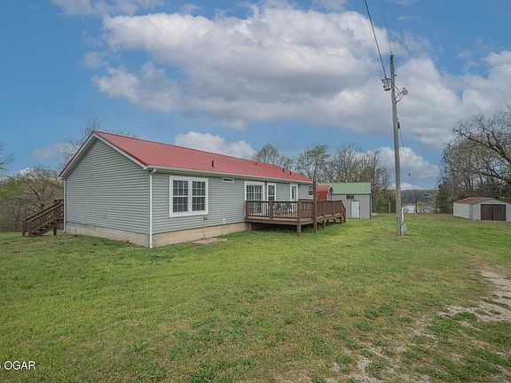 4th image of 25067 Farm Road 1266