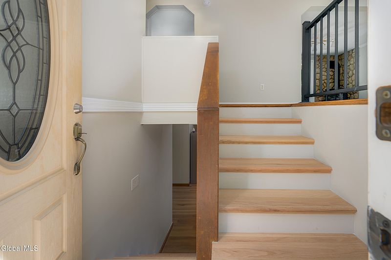 3rd image of 140 Turner Road