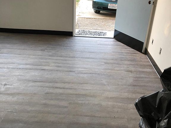 4th image of 328 La Paloma St