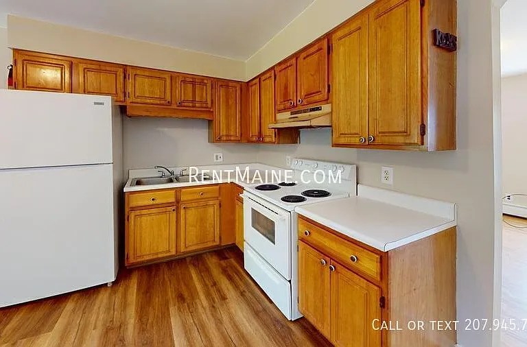 8 Priest Hill Rd #4 — Photo 1