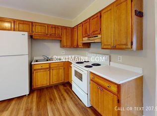 8 Priest Hill Rd APT 4, Vassalboro, ME 04989
