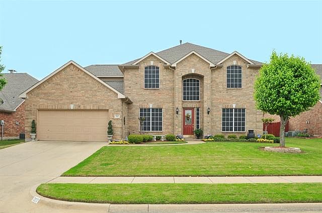 1st image of 527 Breton Dr
