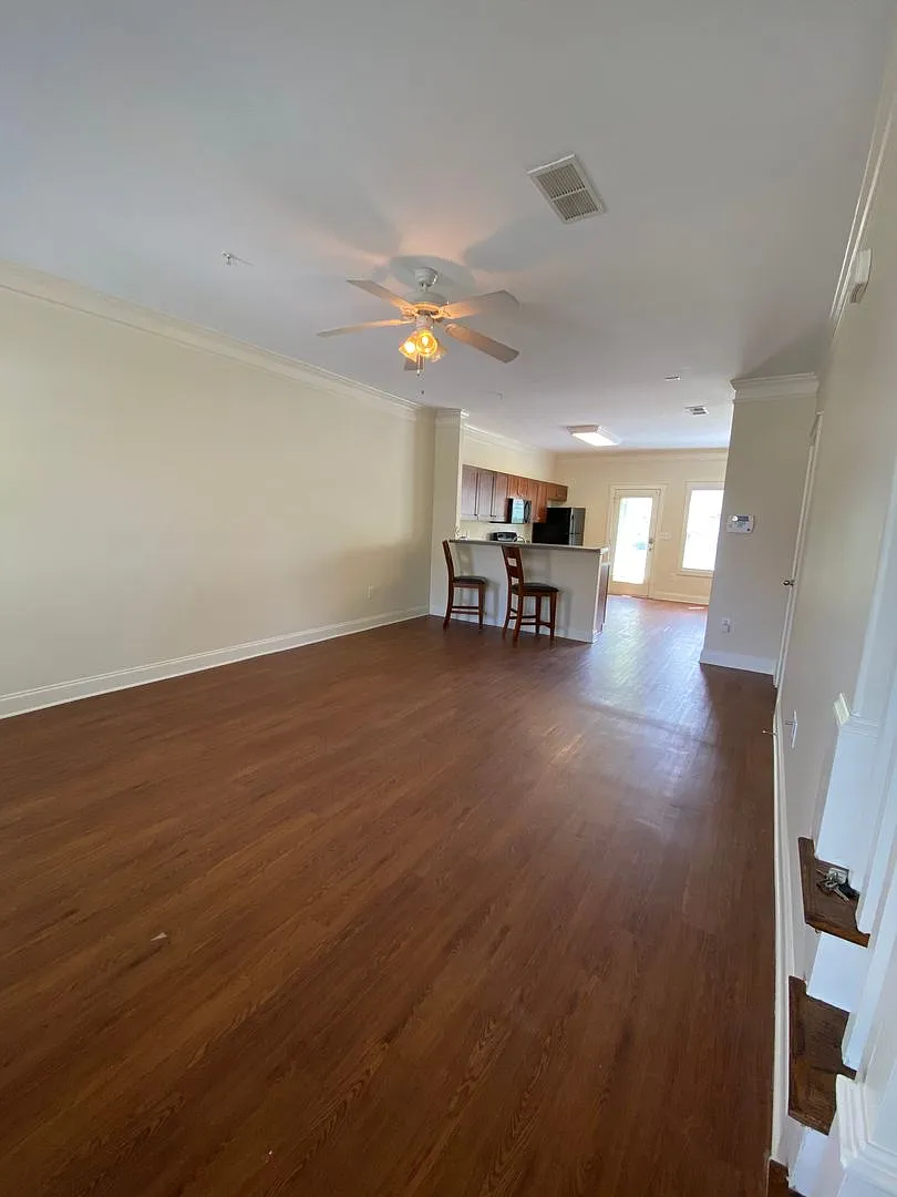The Retreat 2 Bed 2 bath Cottage — Photo 2