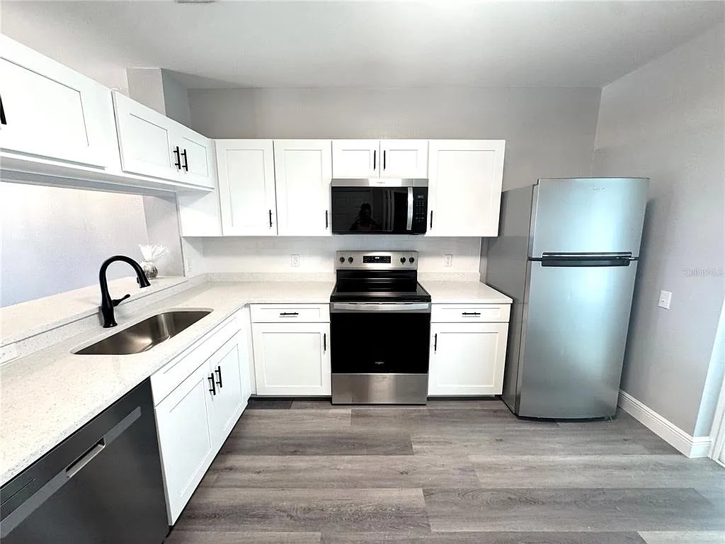 2 bed, 1.5 bath, 1105 sqft, $2,250 — Photo 4