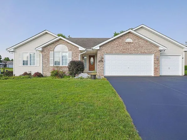 293 Oak St, Poplar Grove, IL 61065