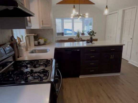 3rd image of 233 Hartford Turnpike