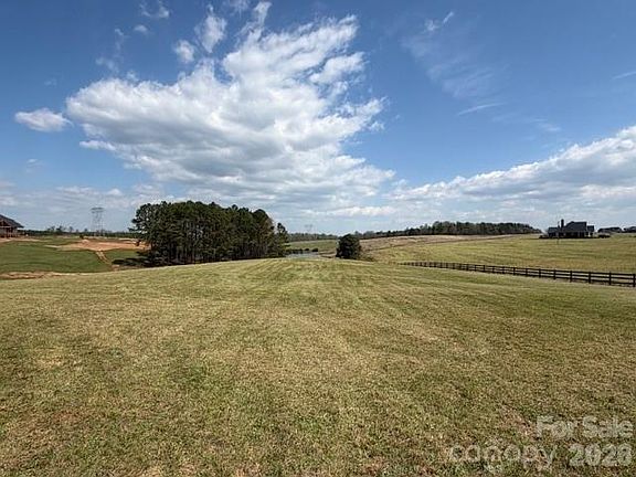 3rd image of 58 Lambs Grill Rd