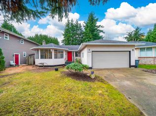 2085 153rd St, Surrey, BC V4A 8M8