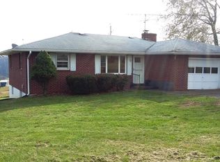 2927 Reed Creek Dr, Draper, VA 24324