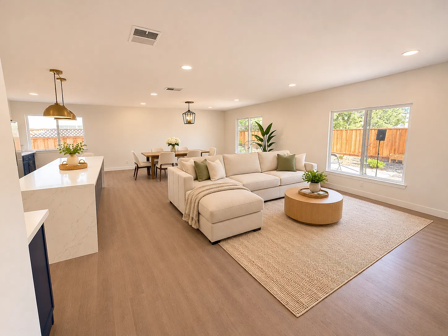 4 bed, 1554 sqft, $4,500 — Photo 3