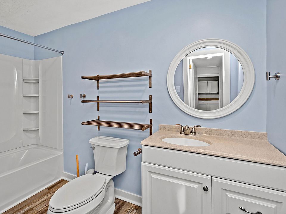 1st image of 154 Parkfield St