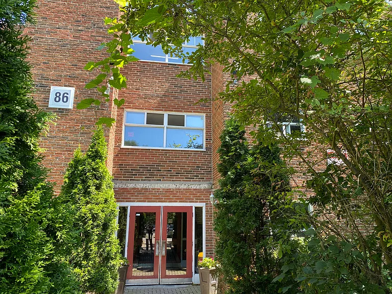 86 Oakville Ave #O — Photo 5