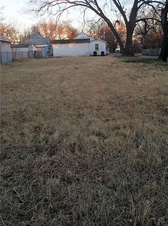 2nd image of 147 S Draper Ave