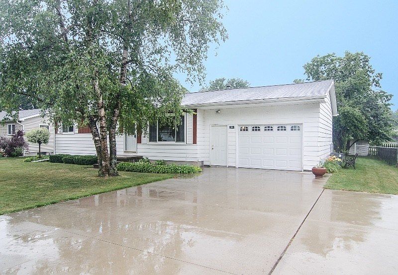 1st image of 3044 Shillair Dr