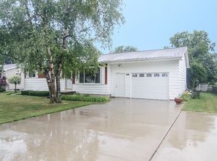 3044 Shillair Dr, Bay City, MI 48706